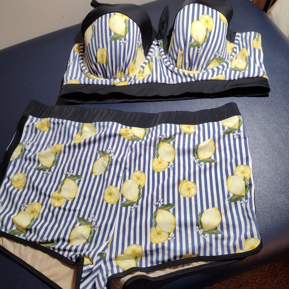 Plus size bathing suit set